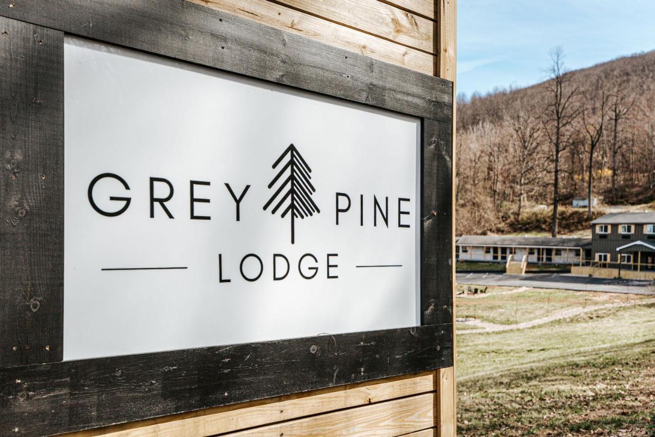 Grey Pine Lodge Waynesboro Dış mekan fotoğraf
